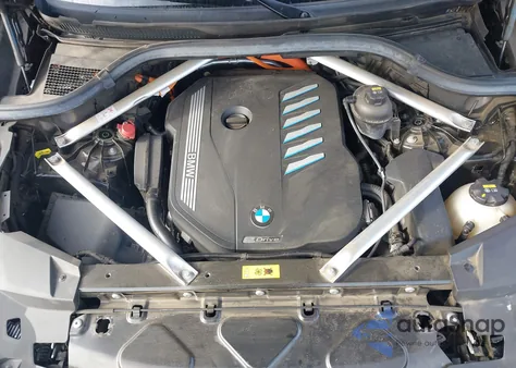 2021 BMW X5 Phev xDrive45E z USA, uszkodzony, nr VIN 5UXTA6C06M9F51285